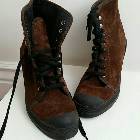 Vintage Basics lace up brown suede boots sneaker. - Picture 4 of 7